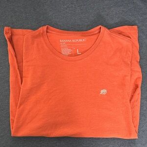 Banana Republic Men's Vibrant Orange Tee